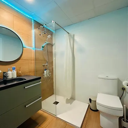 Mirador 5 Del Mercado - Con Bano Privado En El Centro De La Ciudad Vella Homestay *
